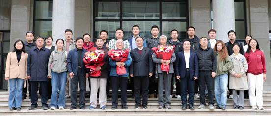 c51e61eea11dba59f9f4c821f89f7fb3_